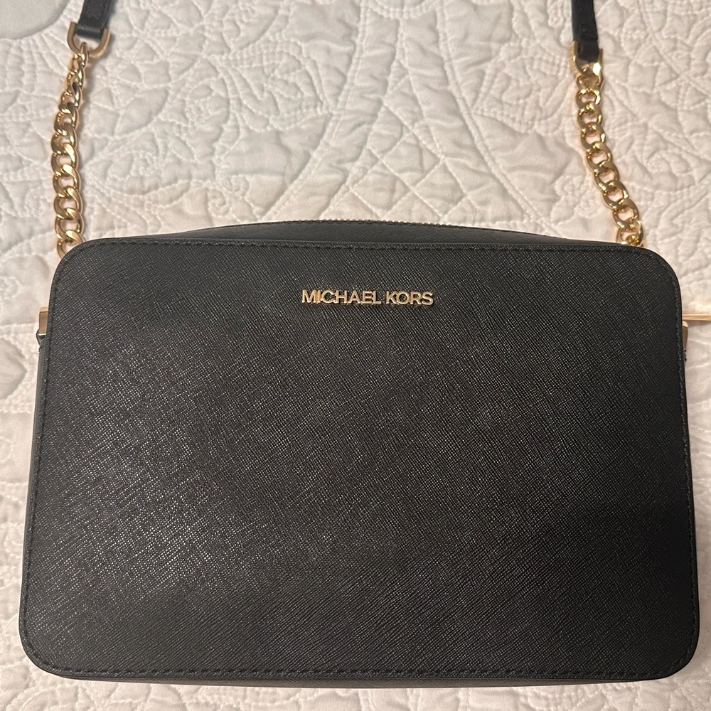 Black Michael Kors Crossbody
